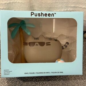 Pusheen Box Summer Vacation Vinyl Cat Figurine